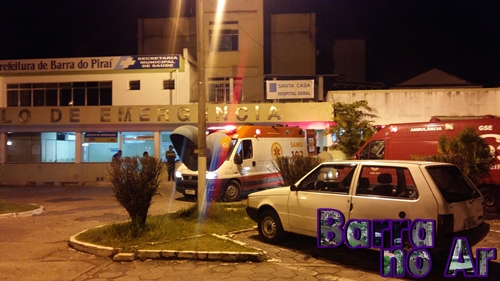 Carros batem de frente e quatro ficam feridos na RJ145